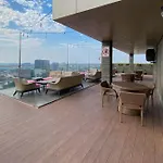 Cozy Studio Apartment At 21St Floor Warhol