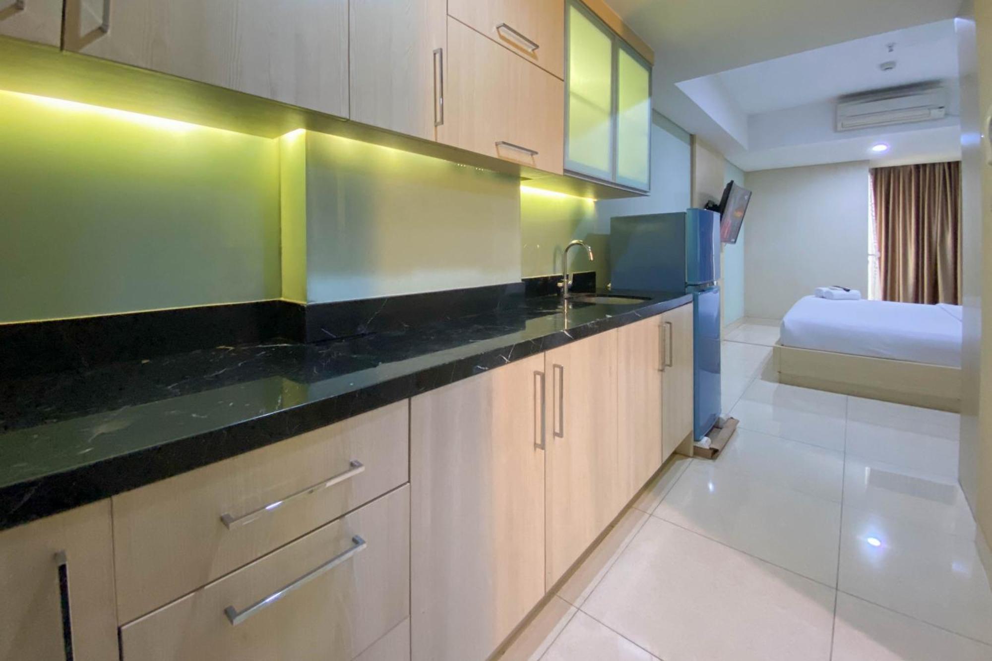 Apartemen Cozy At 21st Floor Warhol Semarang